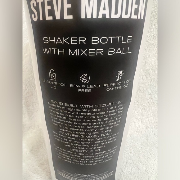 🐆 Steve Madden Leopard Shaker Bottle with Mixer Ball – 24oz / 709ml - Picture 3 of 5